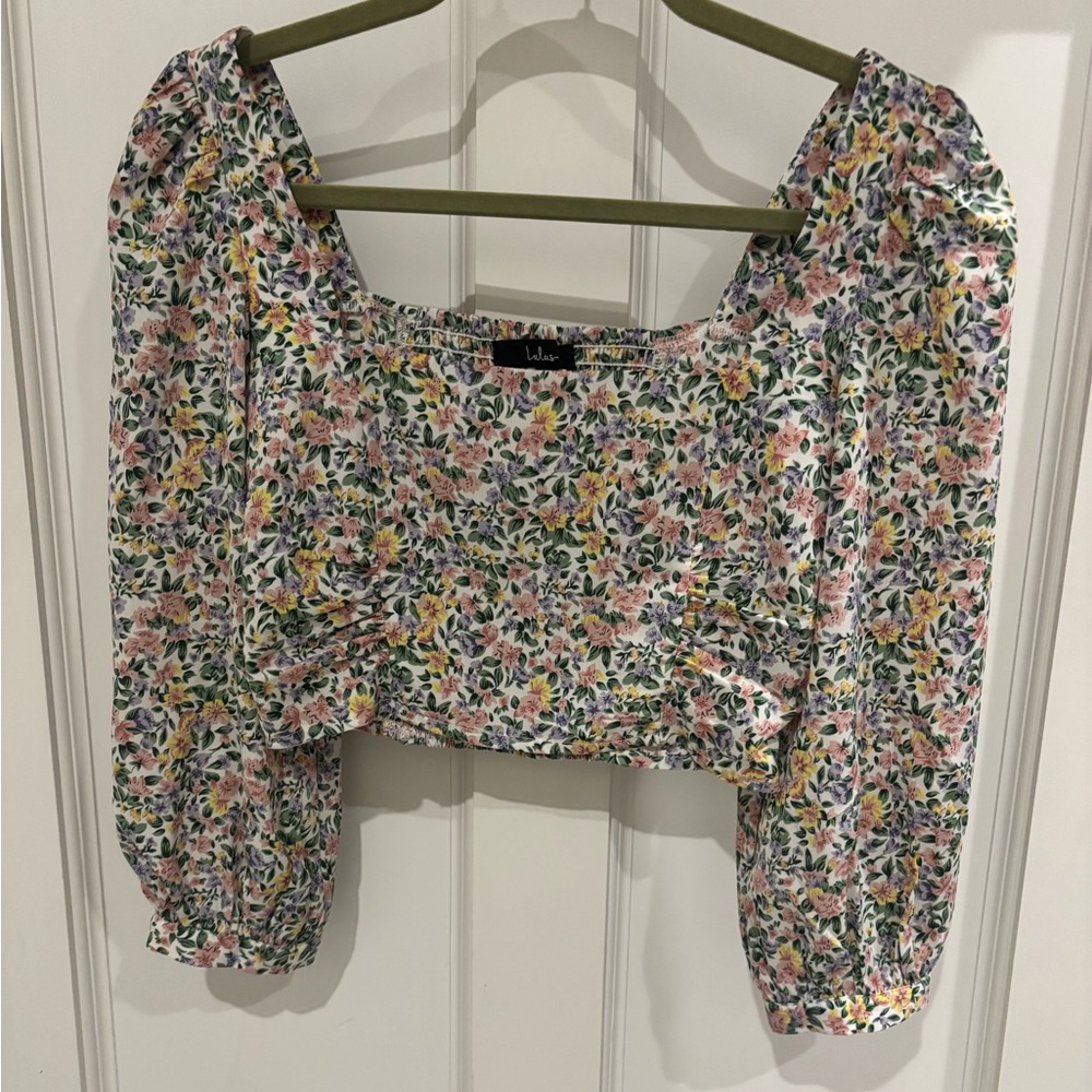 Lulu's Blue and Pink Puff Sleeve Crop Blouse
